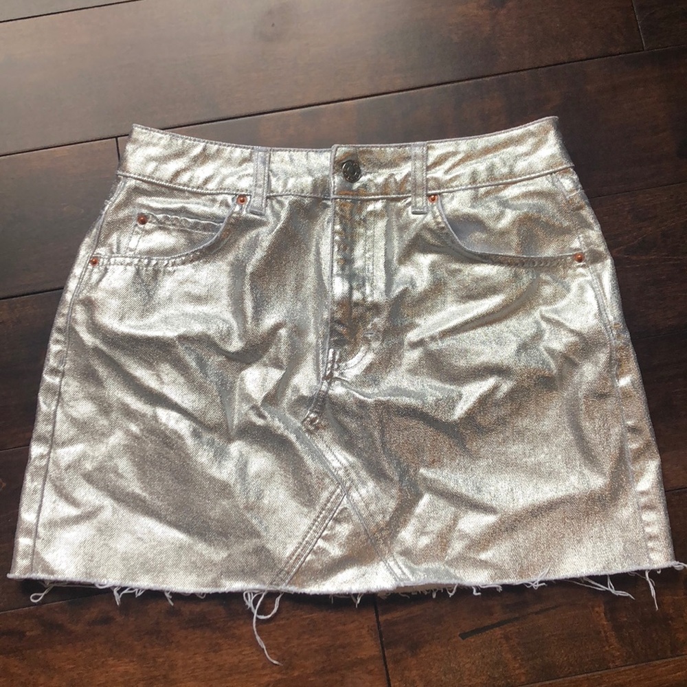 TOPSHOP METALLIC SILVER DENIM SKIRT
